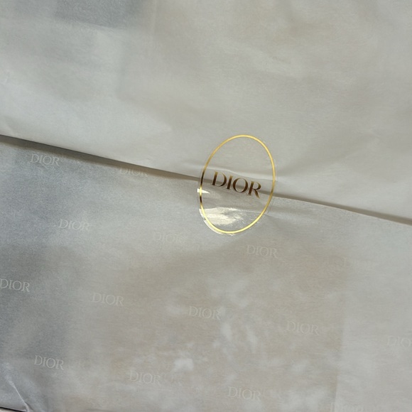 Dior Box, Ribbon, & Tissue Paper - Picture 3 of 7